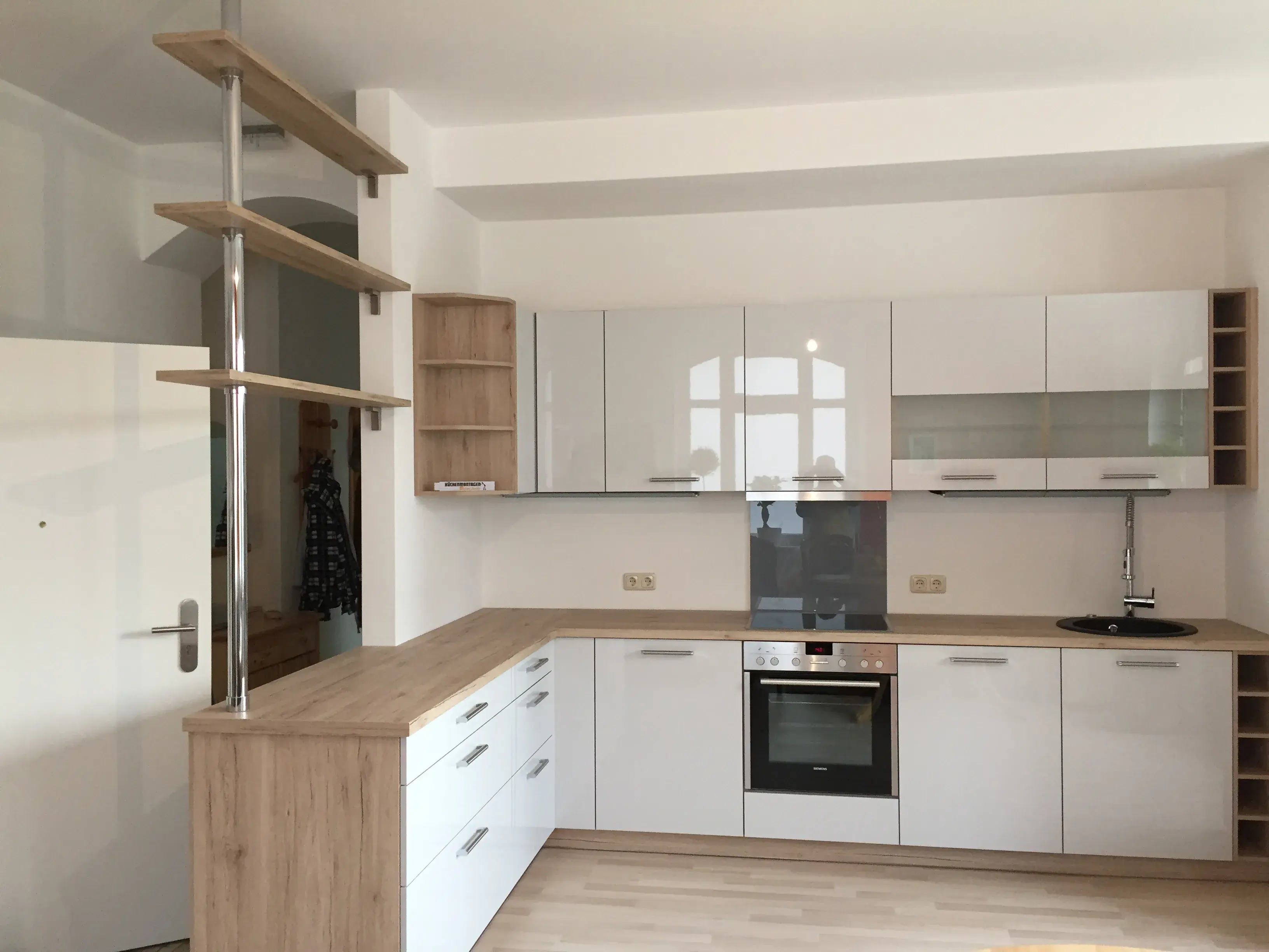 596da96d-9c78-49d9-baa3-b05ae0e73822offenewohnkuechekuechenmontagenjaeschkedresden.jpg